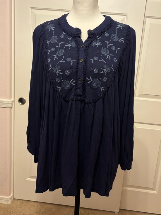 Knox Rose Tops - Knox Rose Navy Embroidered Peasant Tunic